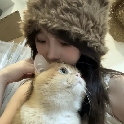 雷莉的蠢事
